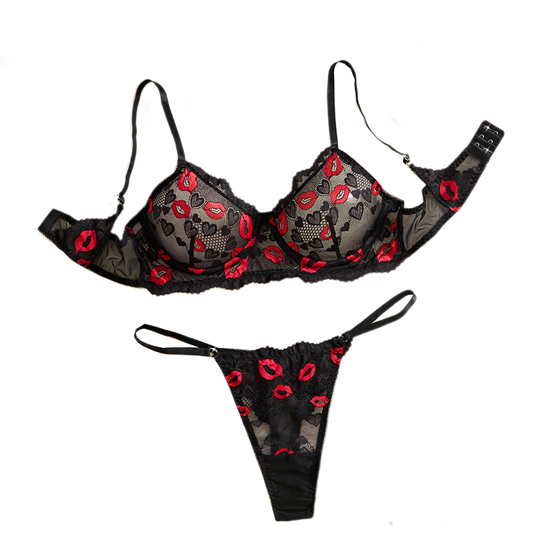 Przezroczysta koronkowa bieliz – Lingerie recenzja i cena